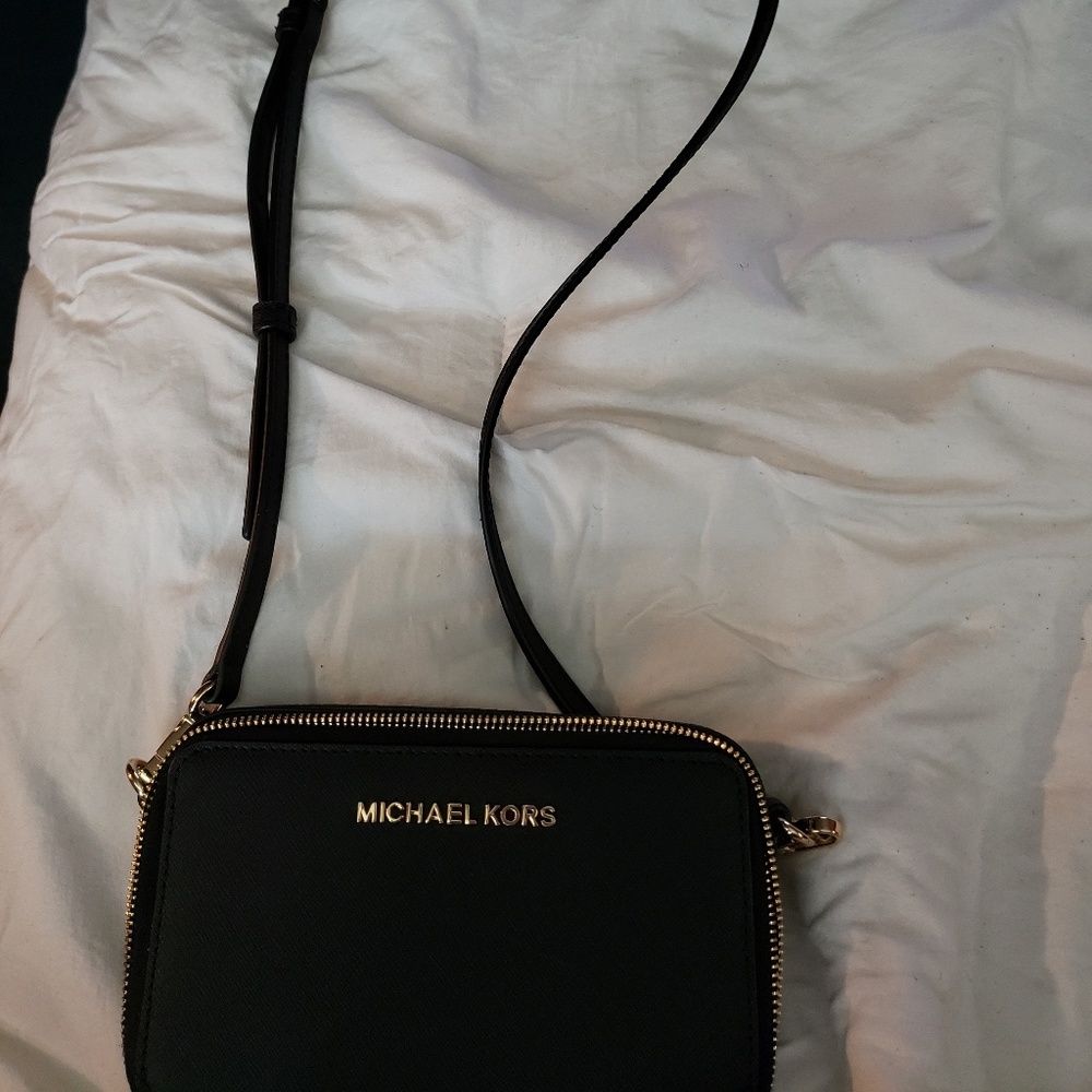 Micheal Kors crossbody